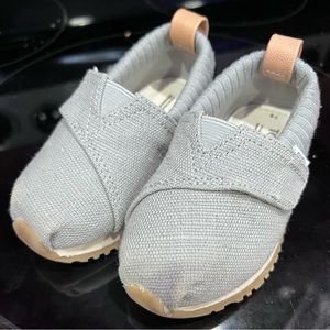 Toddler Size 5, Toms slip ons.